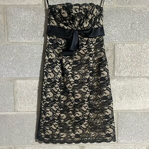 White House Black Market XS 0 Mini Strapless Cocktail Black Lace Dress